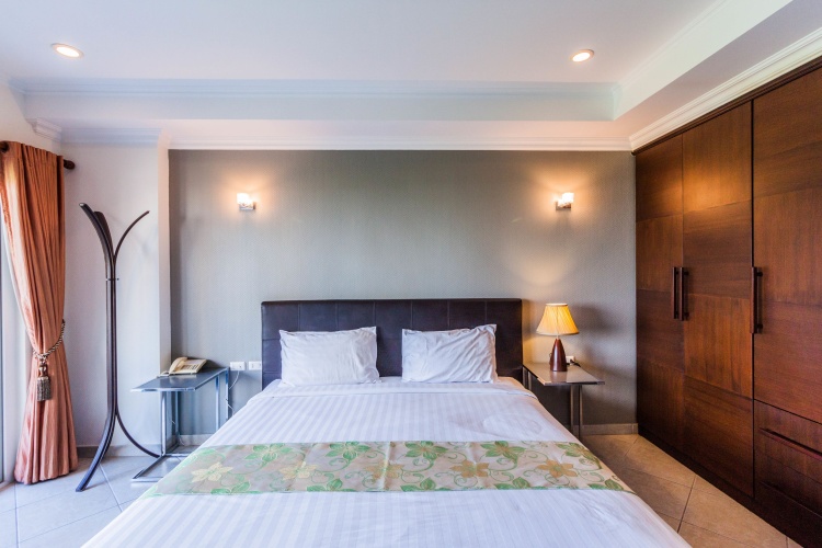 1 Bedroom Apartment