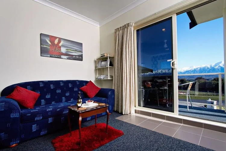 Deluxe Double Suite with partial ocean view