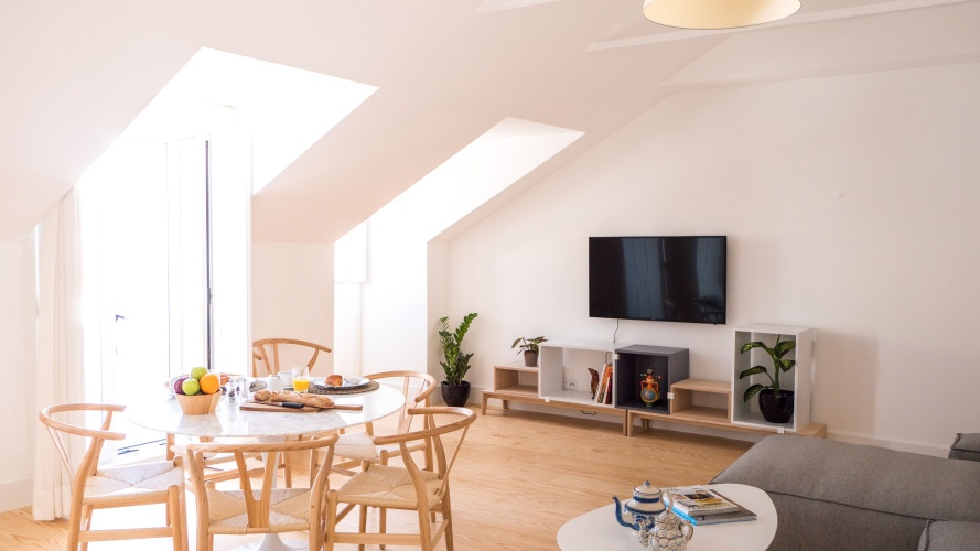 2 Bedrooms Apartment