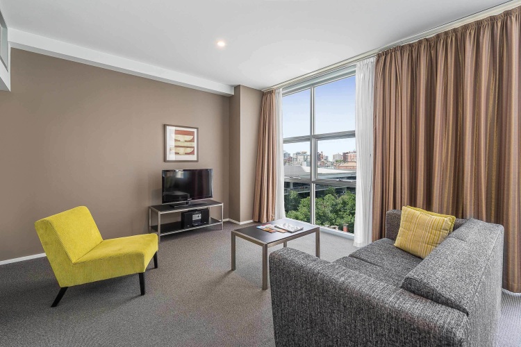 2 Bedrooms Apartment