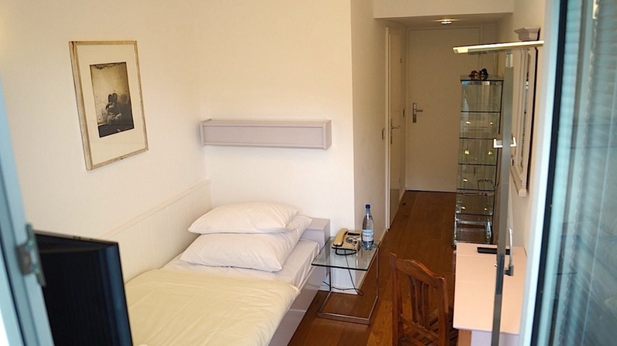 Deluxe Single room