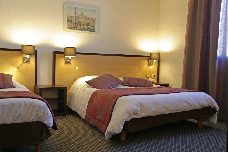 Standard Triple room