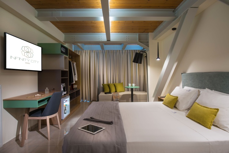 Standard Triple room