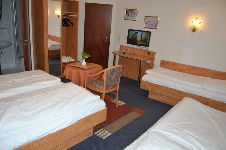 Standard Quadruple room