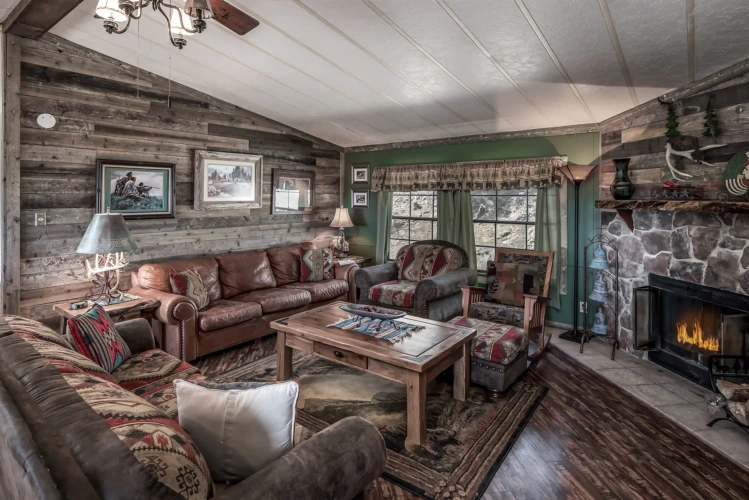 3 Bedrooms Cottage