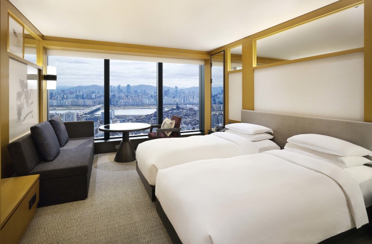 Club Access Twin room