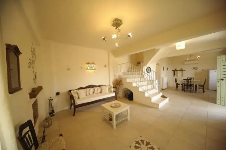 2 Bedrooms Double Villa
