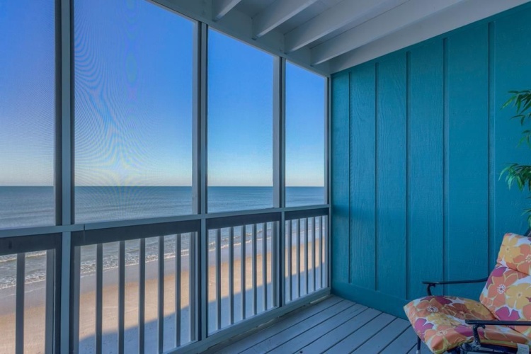 3 Bedrooms Apartment with sea view