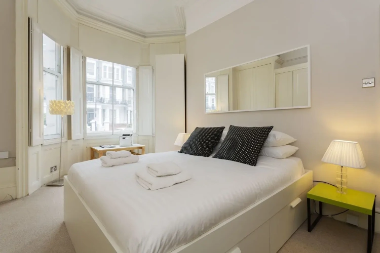 2 Bedrooms Apartment