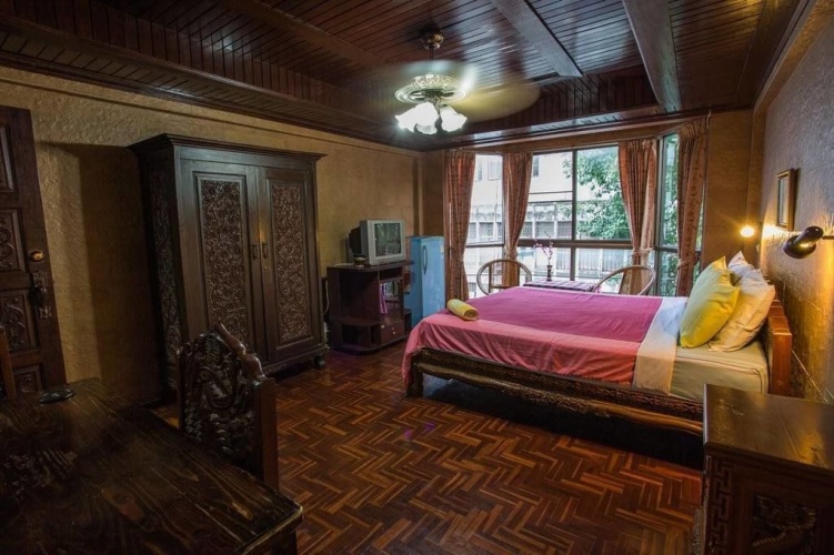 Deluxe Suite