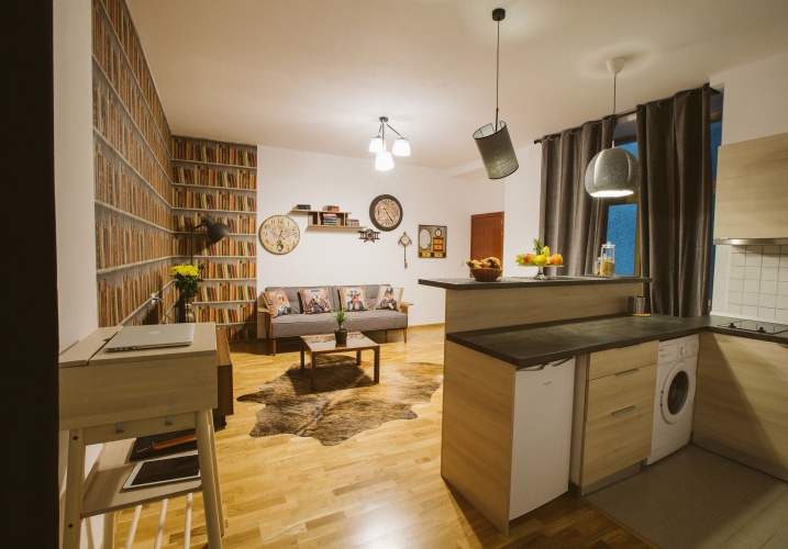 2 Bedrooms Apartment