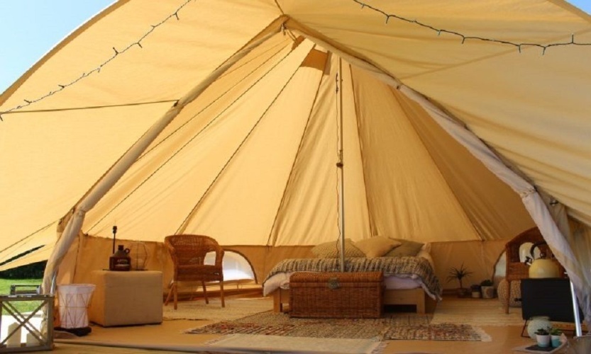 Tent with garden view