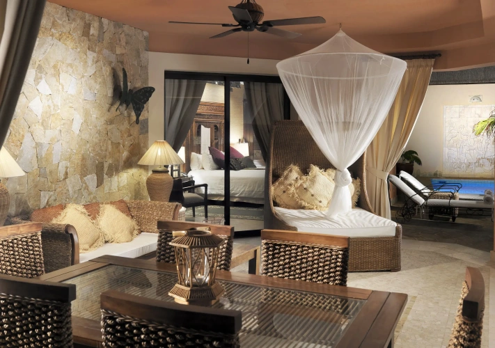 3 Bedrooms Royal Villa