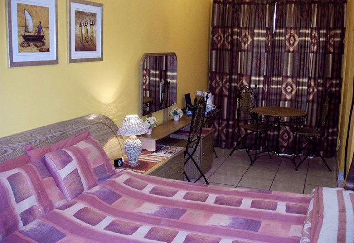 1 Bedroom Comfort Double Basement room