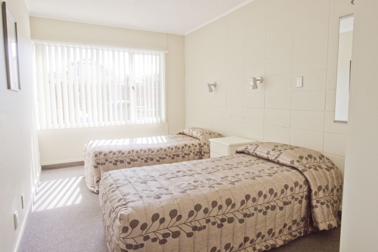 1 Bedroom Family Suite with lake view