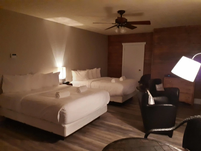 Quadruple Family Suite