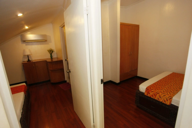 Quadruple Apartment