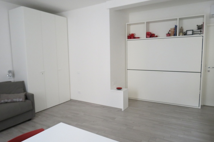 Deluxe Studio
