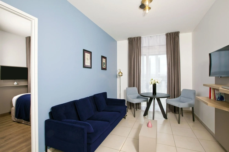 1 Bedroom Apartment