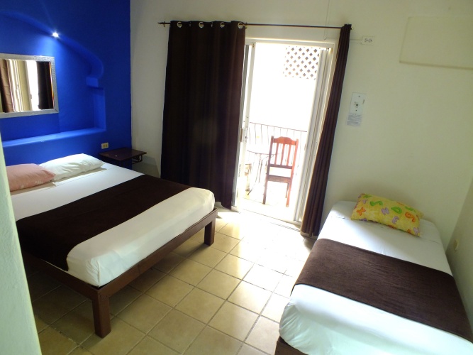 Standard Triple room