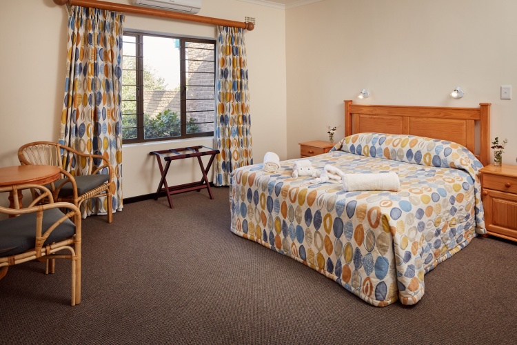 2 Bedrooms Apartment