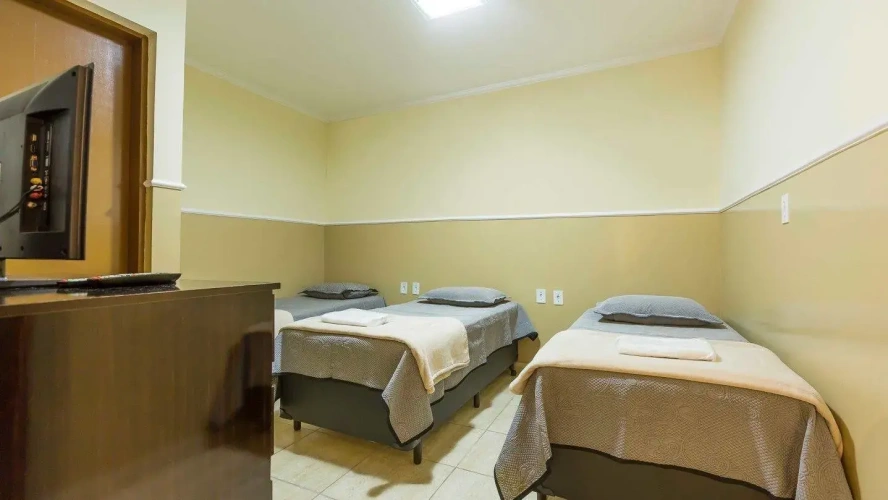 Standard Triple Suite