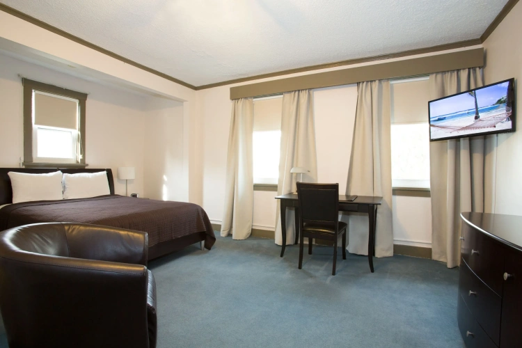 Deluxe Family room