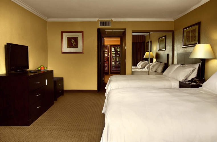 1 Bedroom Quadruple Suite