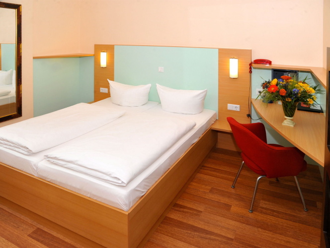 Standard Double room with view