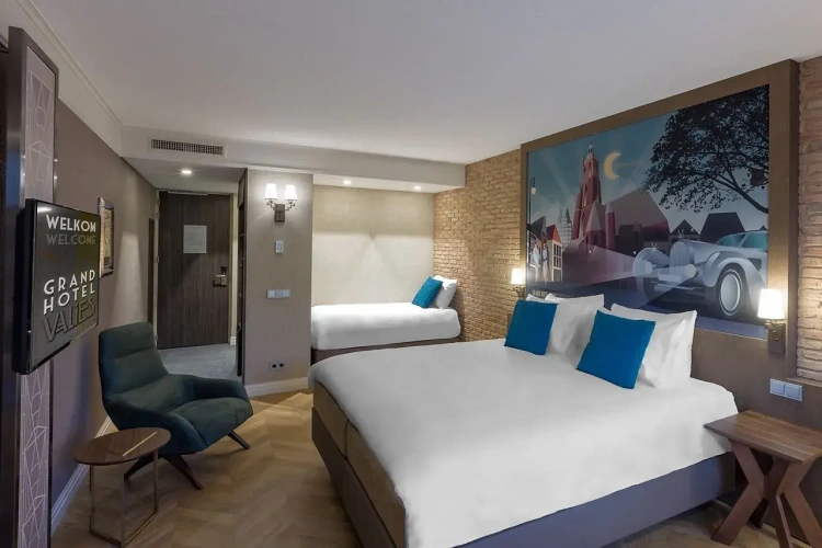 Superior Triple room