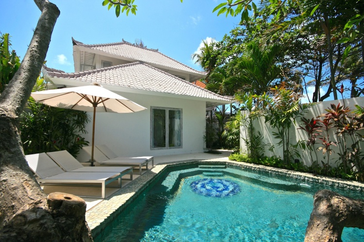 2 Bedrooms Family Cottage beachfront