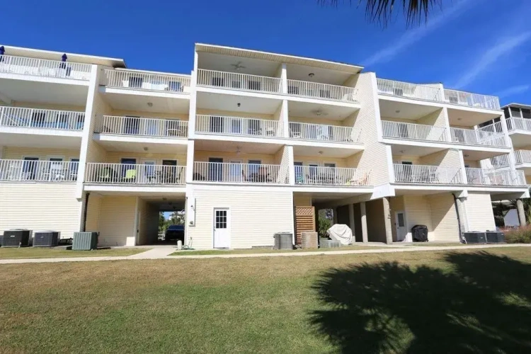 3 Bedrooms Apartment with sea view