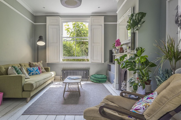 5 Bedrooms Cottage