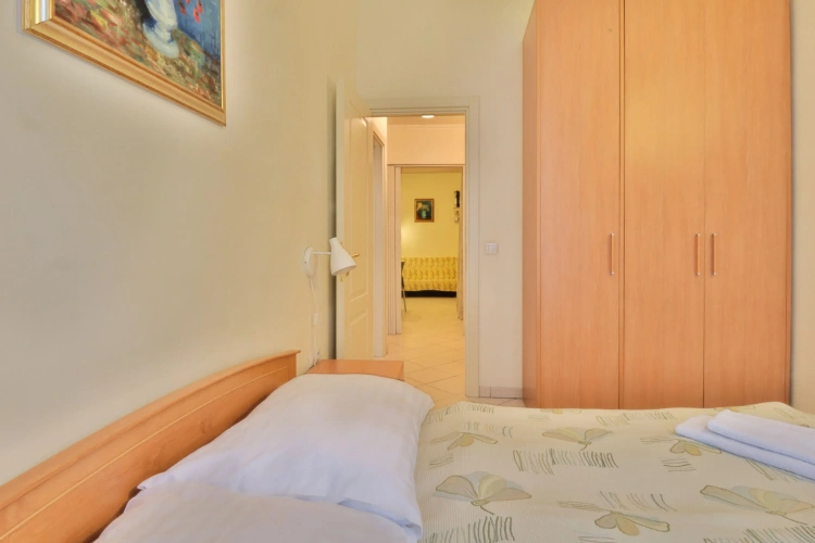 2 Bedrooms Standard Quadruple Apartment