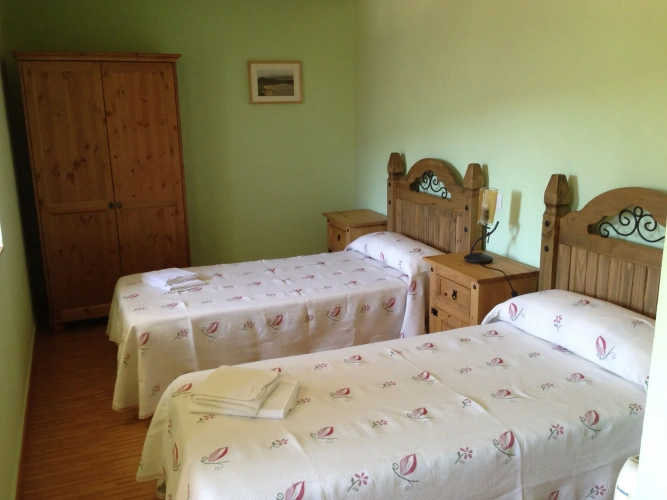 2 Bedrooms Cottage