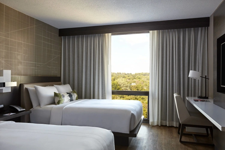 Standard Quadruple Club room