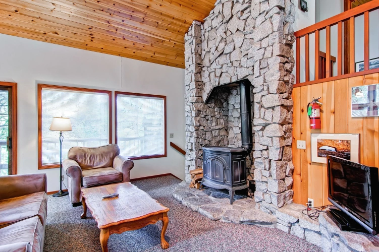 3 Bedrooms Chalet