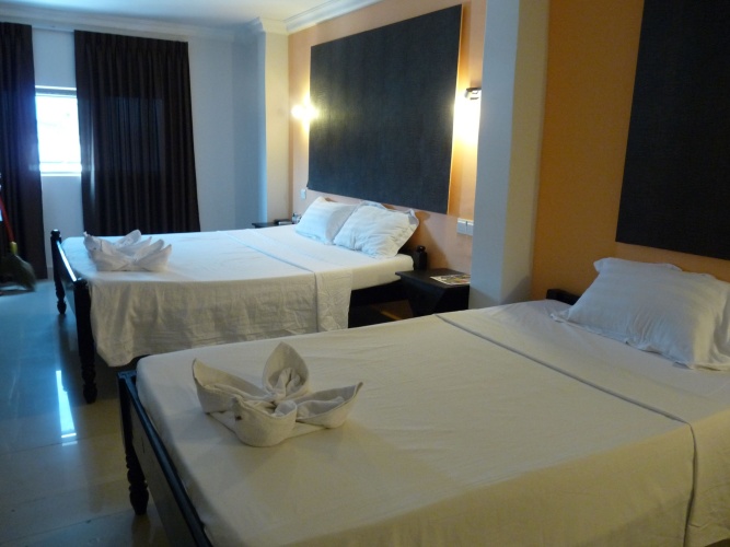 Standard Triple room