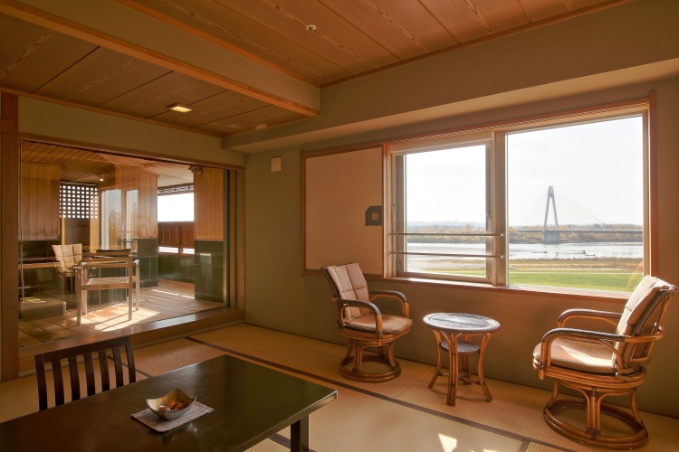 Standard room with river view