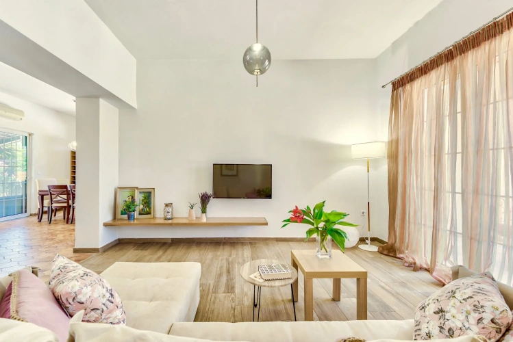 5 Bedrooms Comfort Villa