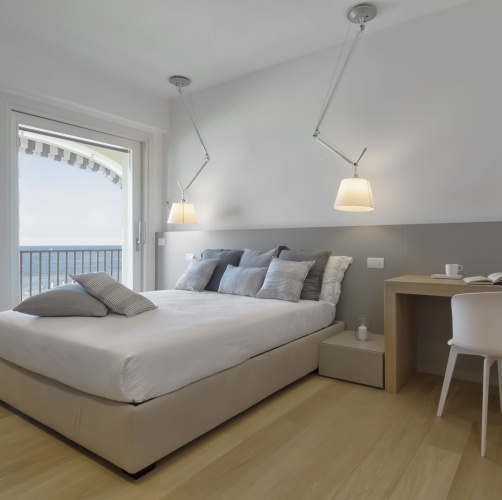 1 Bedroom Suite with balcony and with sea view