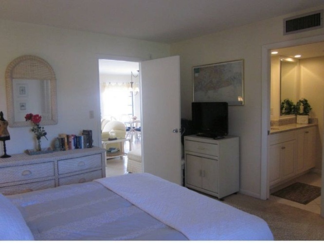 1 Bedroom Standard room with balcony and with river view
