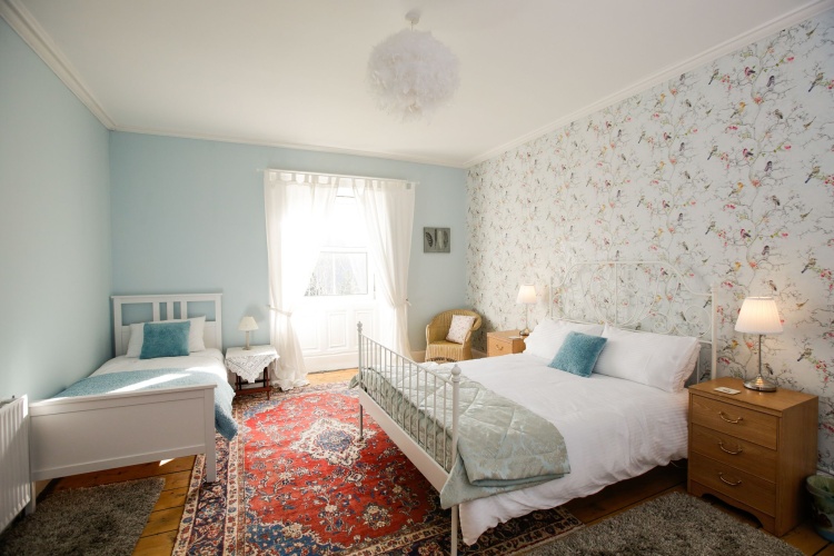 3 Bedrooms Family Cottage