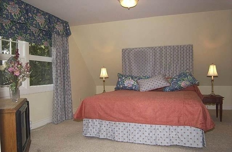 2 Bedrooms Apartment with garden view