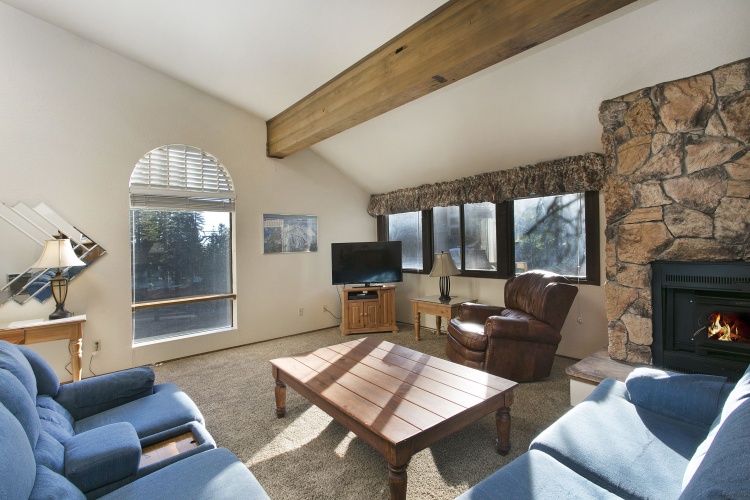 2 Bedrooms Deluxe Apartment