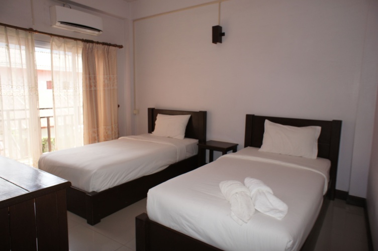 Standard Twin room with balcony