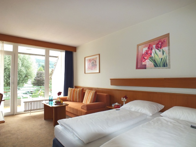 Standard Triple room with balcony