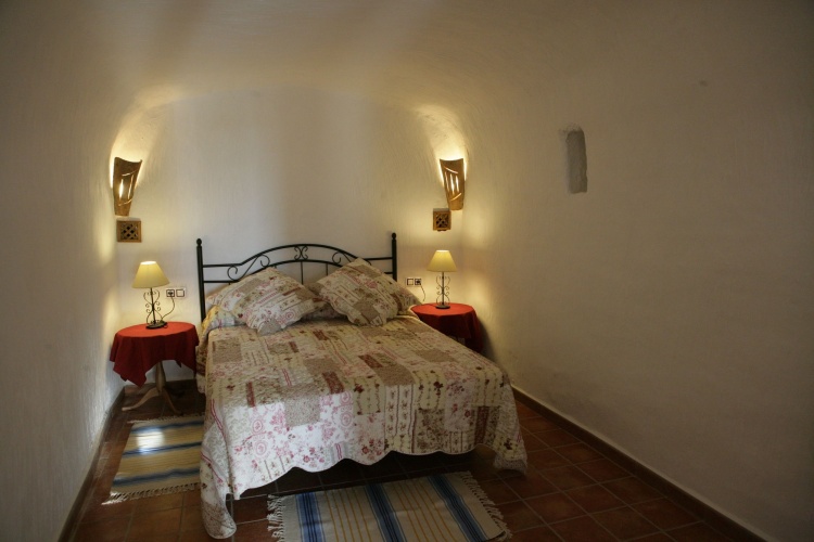 2 Bedrooms Cottage