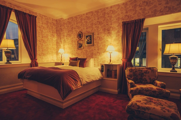 Royal room