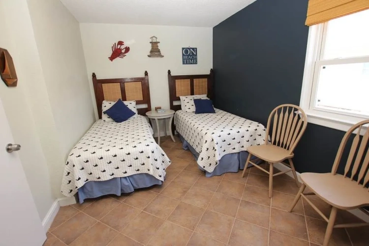 5 Bedrooms Cottage with balcony